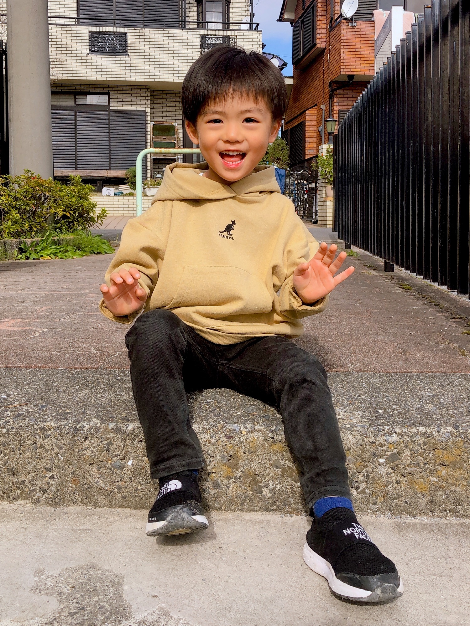 美品ザノースフェイスTHENORTHFACE ユニセックス24.0㎝ウルトラロー 20171117150830073_500.jpg