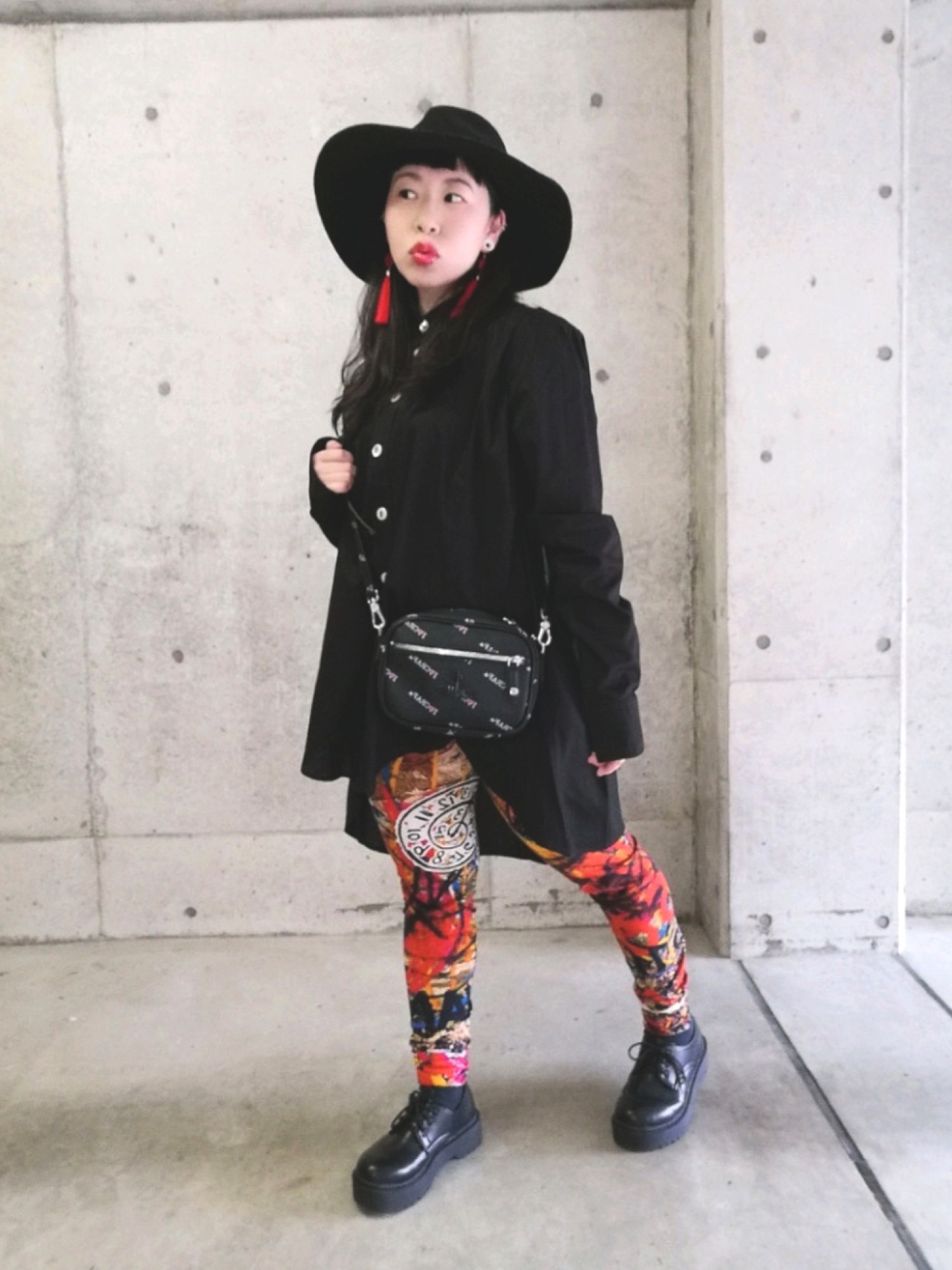 Vivienne Westwoodのシャツワンピース（ブラック系）を使った人気