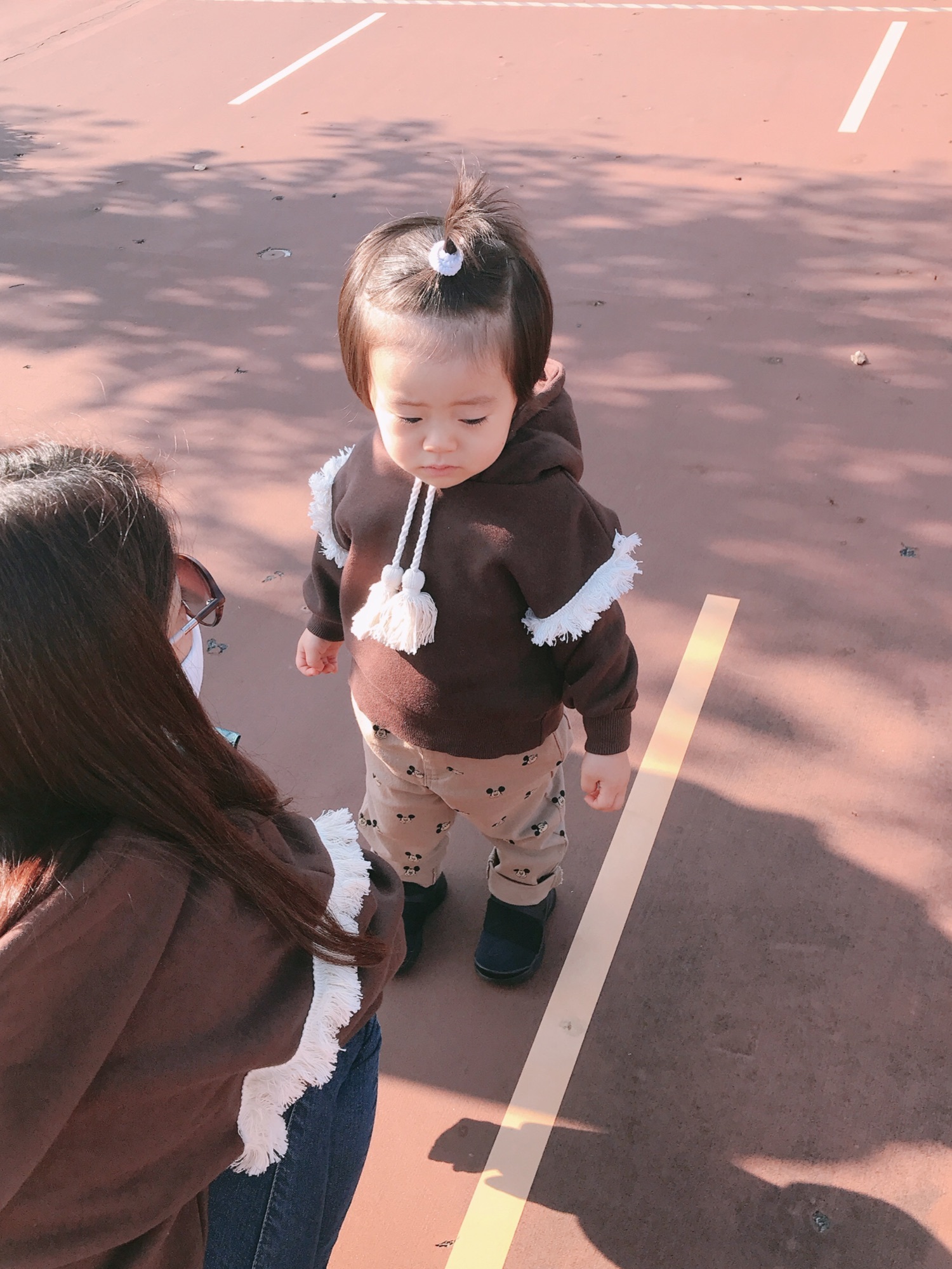 Disney】ミッキーマウスデザイン 総柄パンツを使った人気ファッション