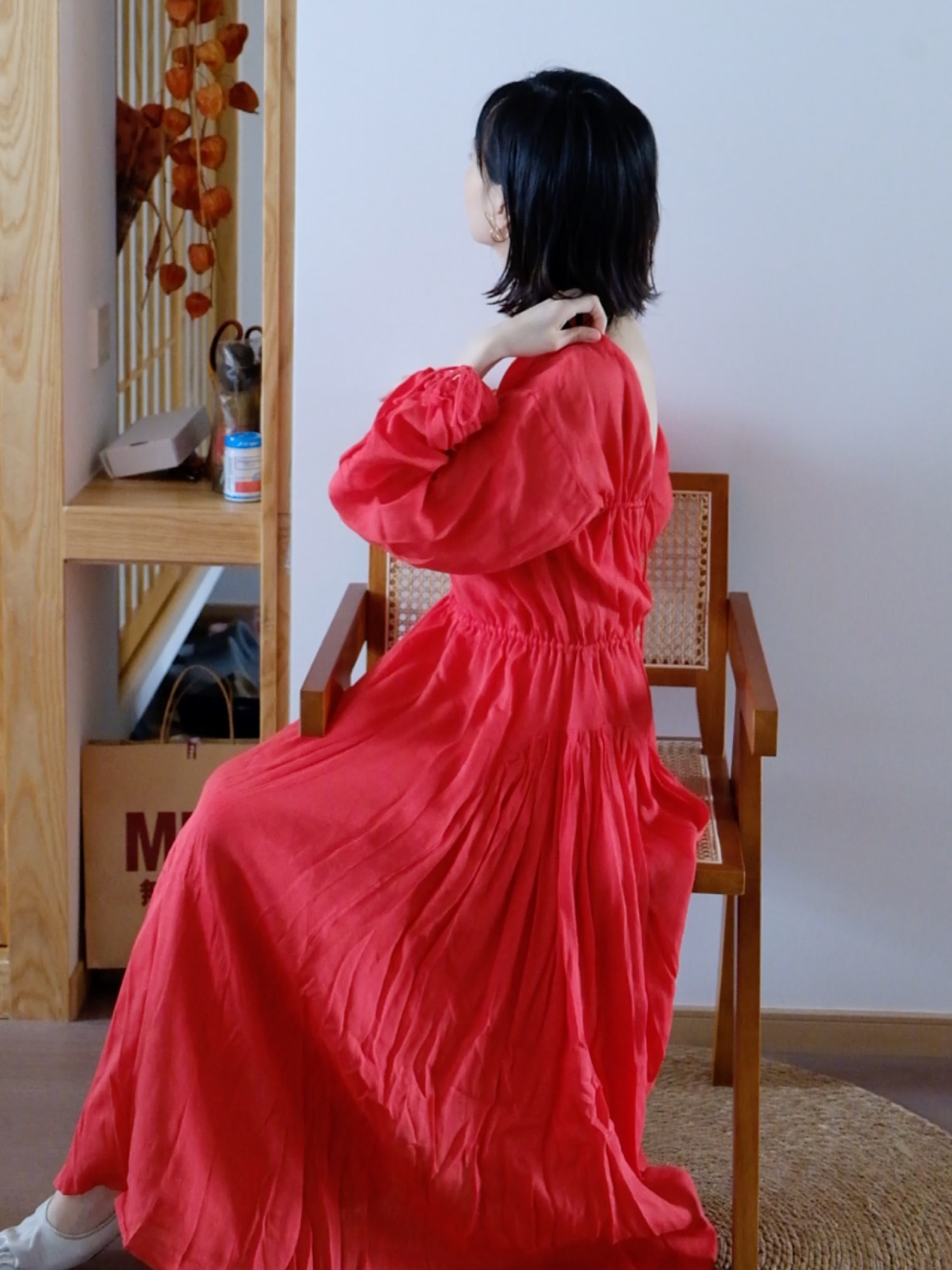 ETRE TOKYO（エトレトウキョウ）の「オープンバックリネンワンピース