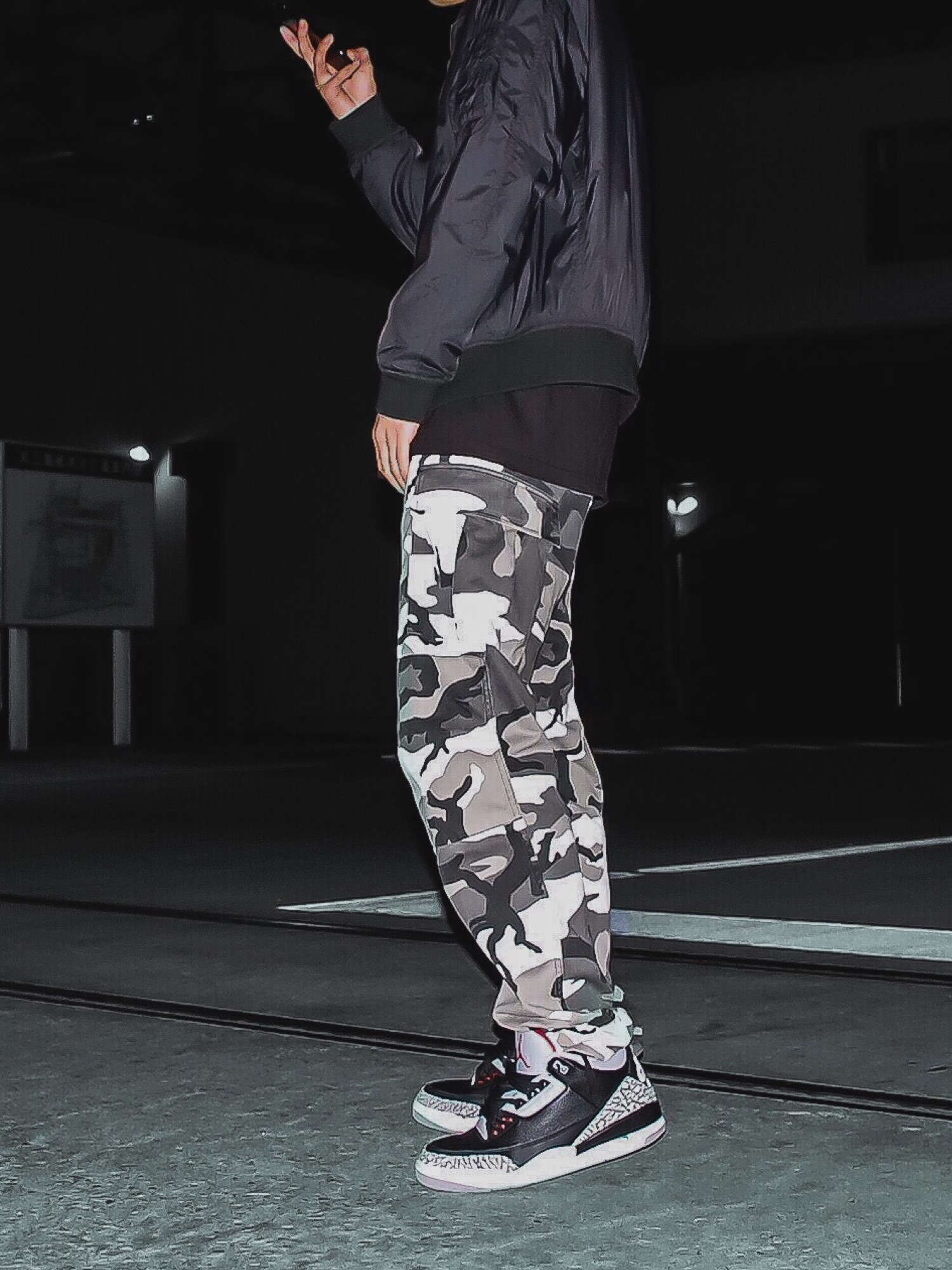 カーゴパンツを使った「air jordan 4」の人気ファッション