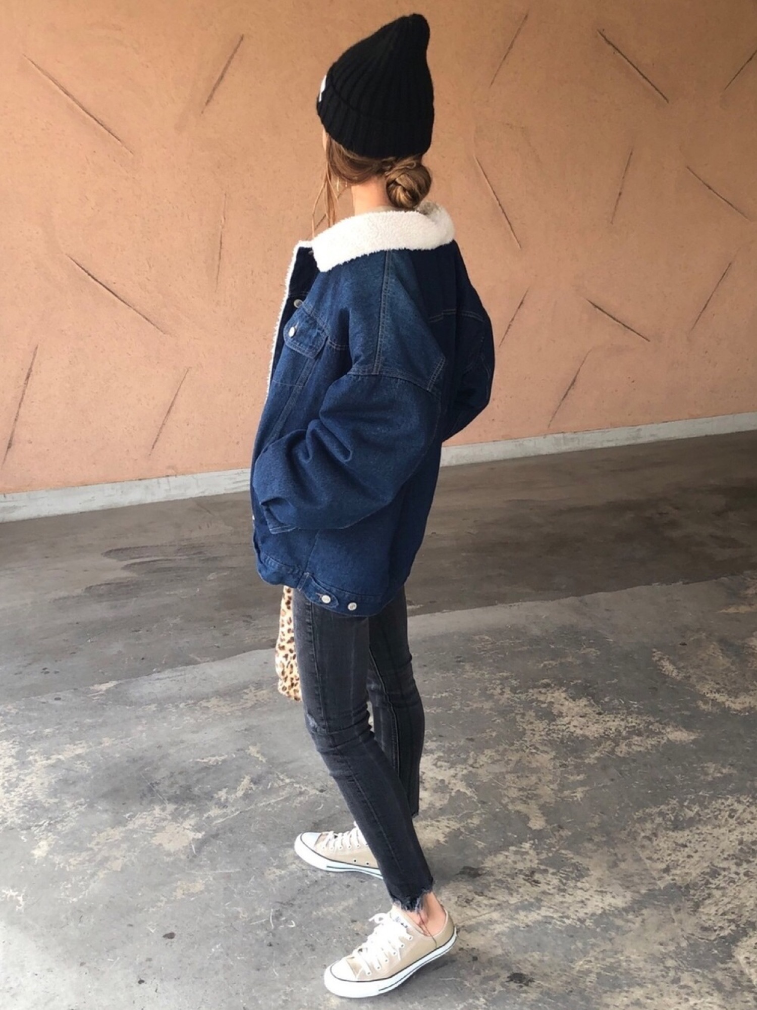 ZARAのアイテムを使った「ボアデニムジャケット」の人気ファッション