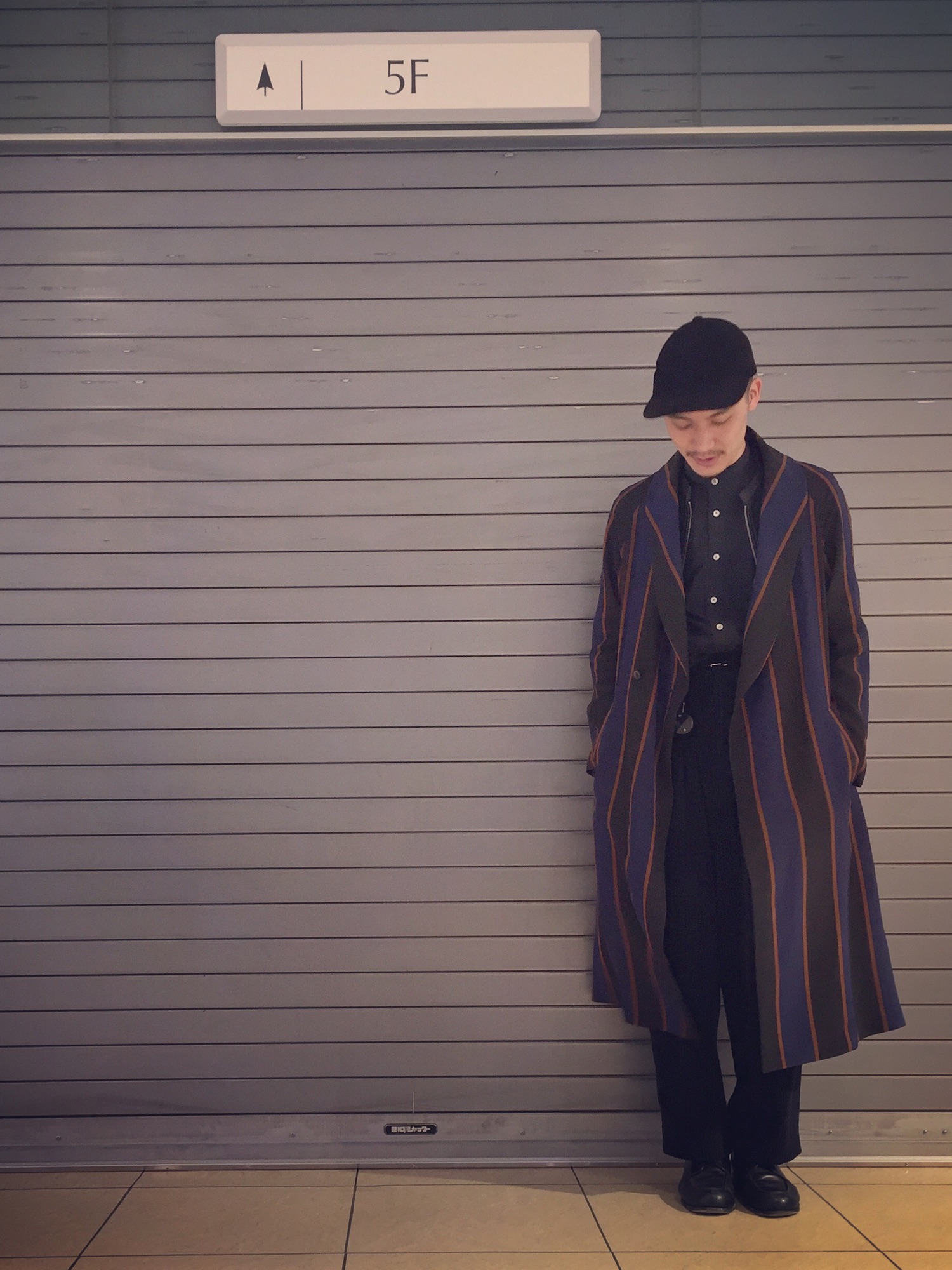 UNITED TOKYO（ユナイテッドトウキョウ）の「ストライプショール