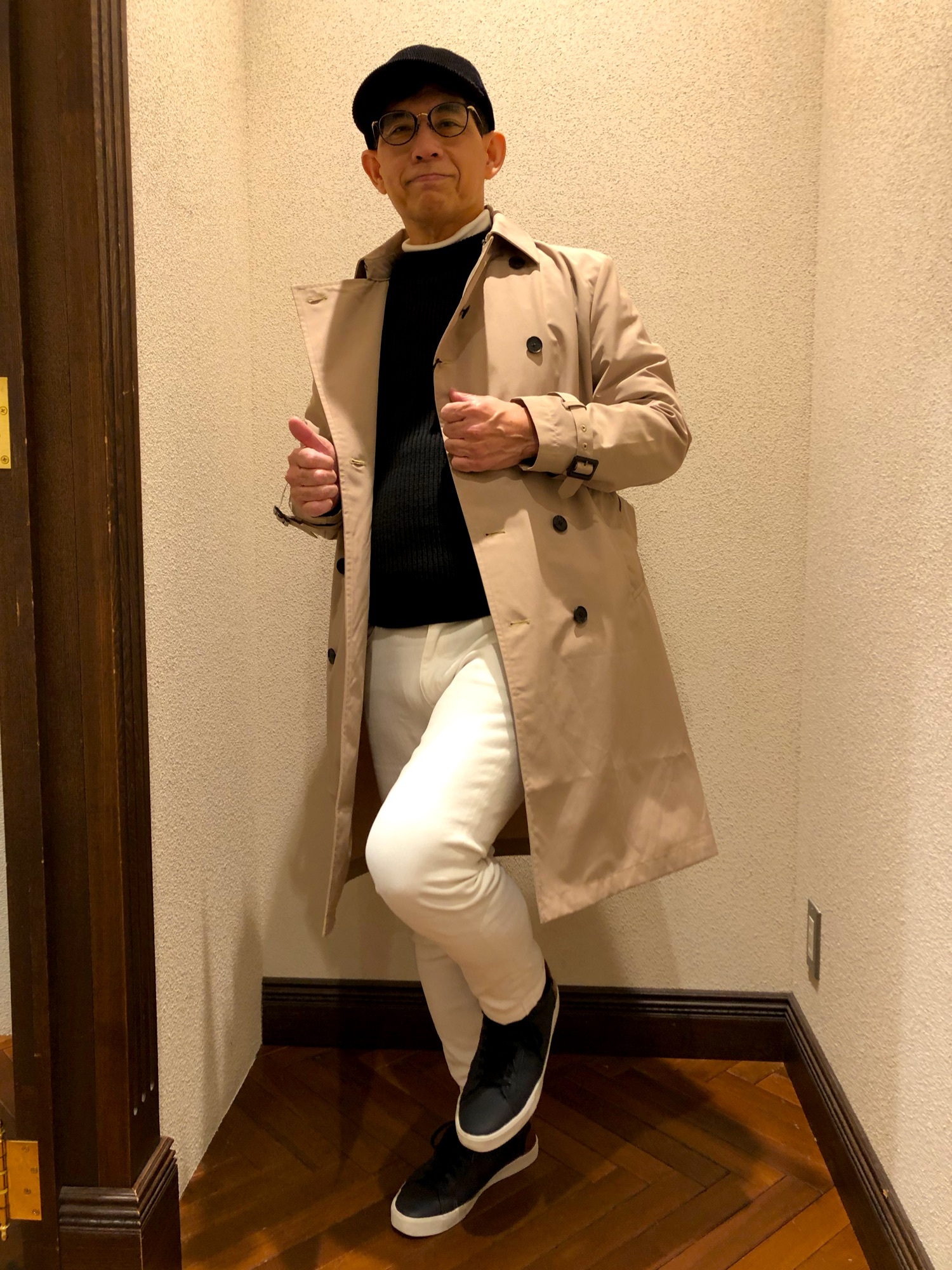 トレンチコートを使った「50代カジュアル」のメンズ人気ファッション 