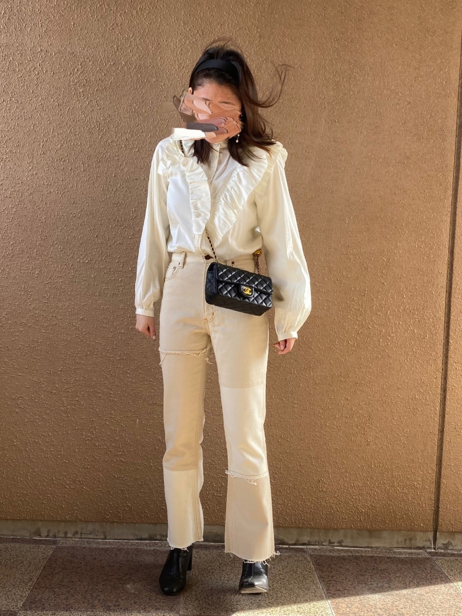 moussy SHOULDER FRILL ブラウス　ホワイト moussy SHOULDER FRILL ブラウス ホワイト
