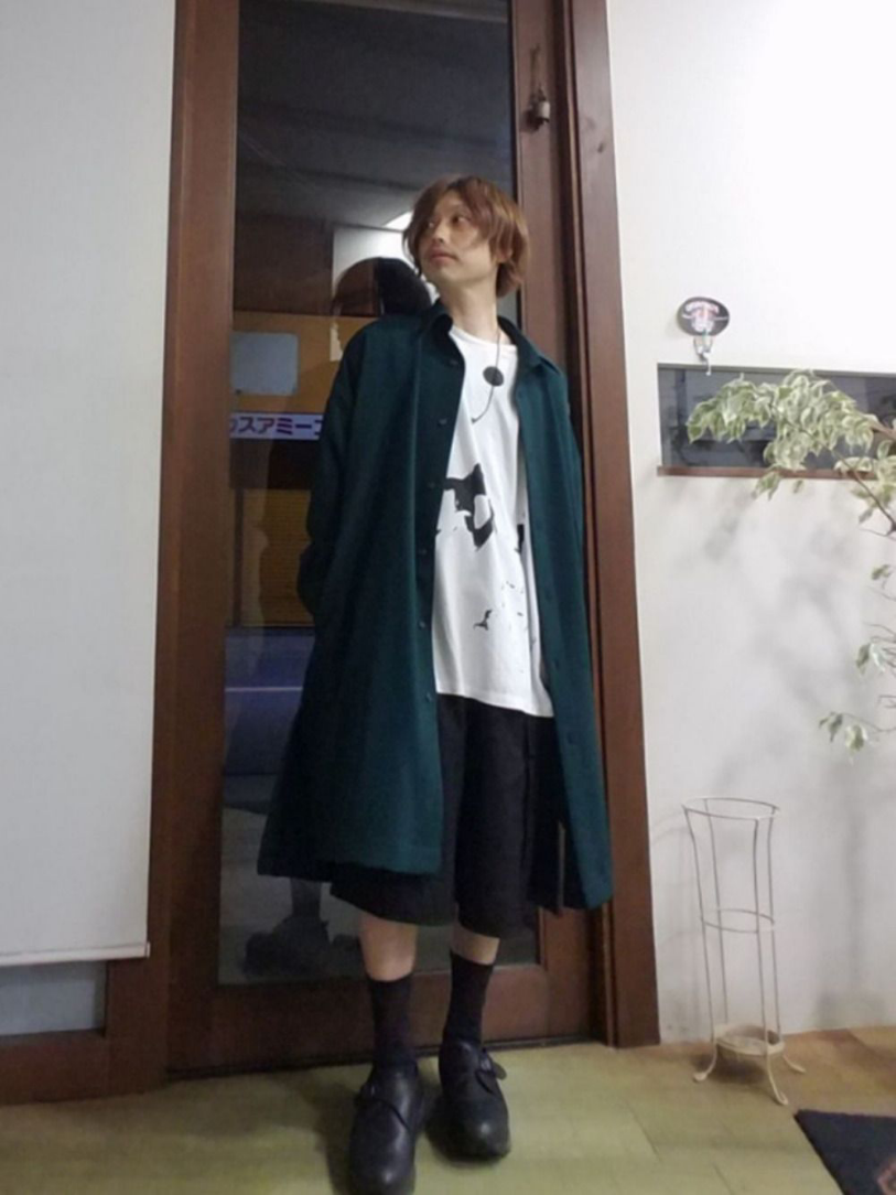 Lui's（ルイス）の「サイドスリット ビッグシルエット シャツ
