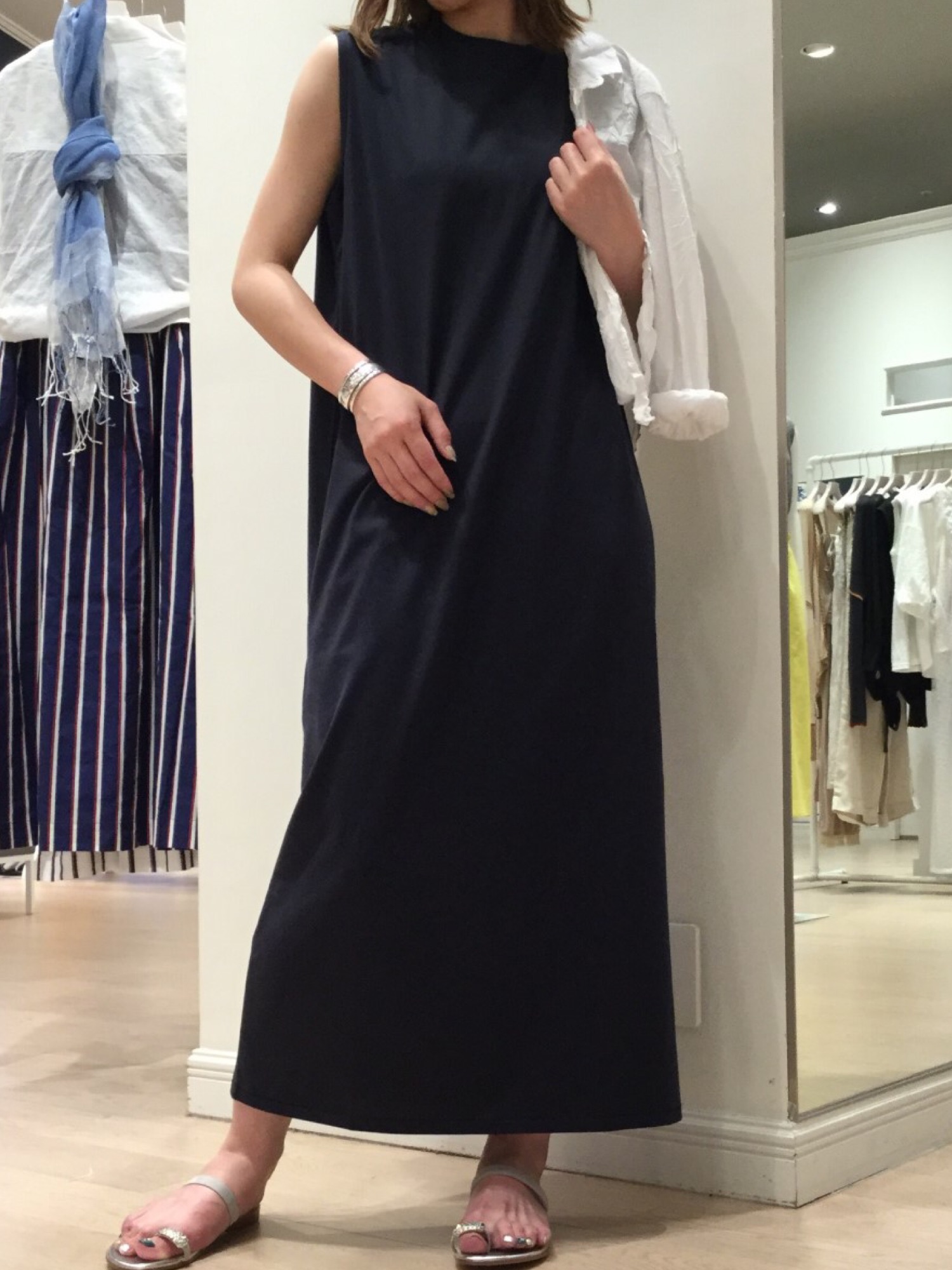 新品タグ付 ATONエイトン 定価5.3万 マキシドレス キュプラ絹ワンピース ATON/エイトン】マイクロコットンサテンギャザードレス