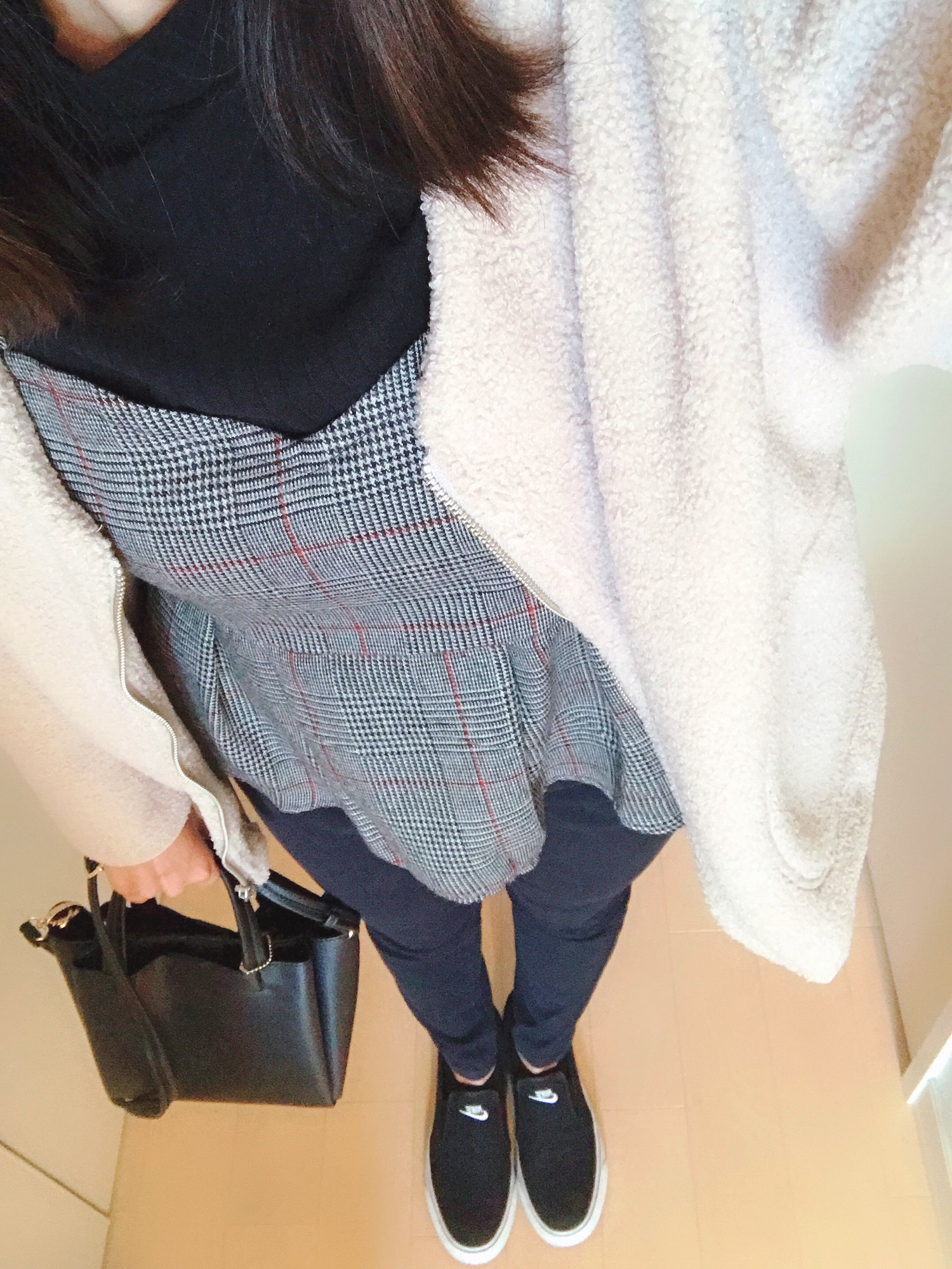 グレンチェックビスチェを使った人気ファッションコーディネート - WEAR