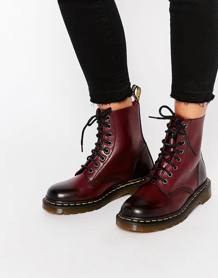 Dr. Martens（ドクターマーチン）の「Dr Martens Pascal Cherry Red 8