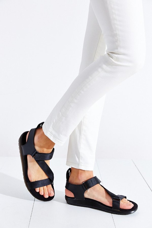 Dr. Martens（ドクターマーチン）の「Dr. Martens Balfour Sandal 