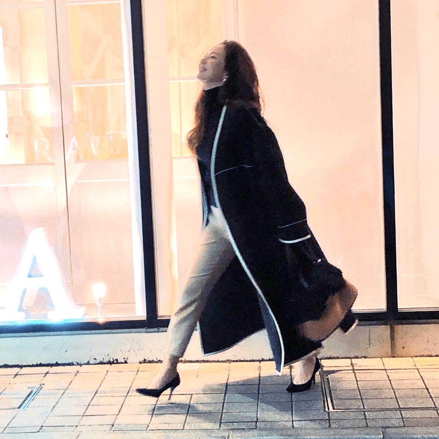 VALENTINO（ヴァレンティノ）の「Valentino - ロックスタッズ トート