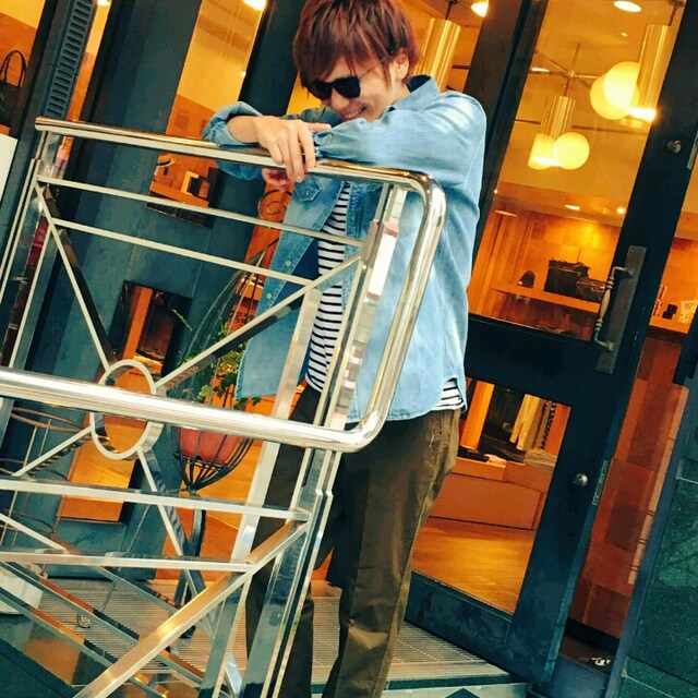 Yu-YAN.