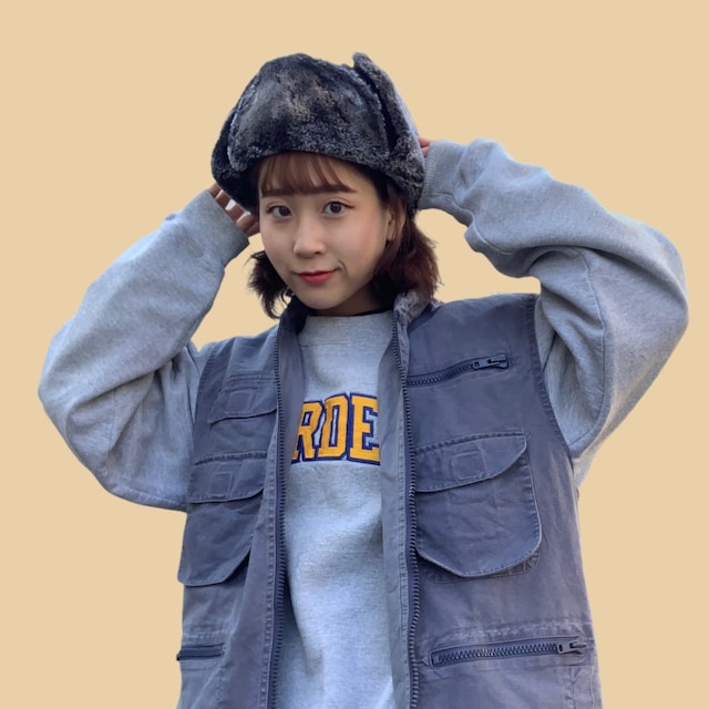 六