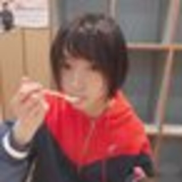 ゆりな