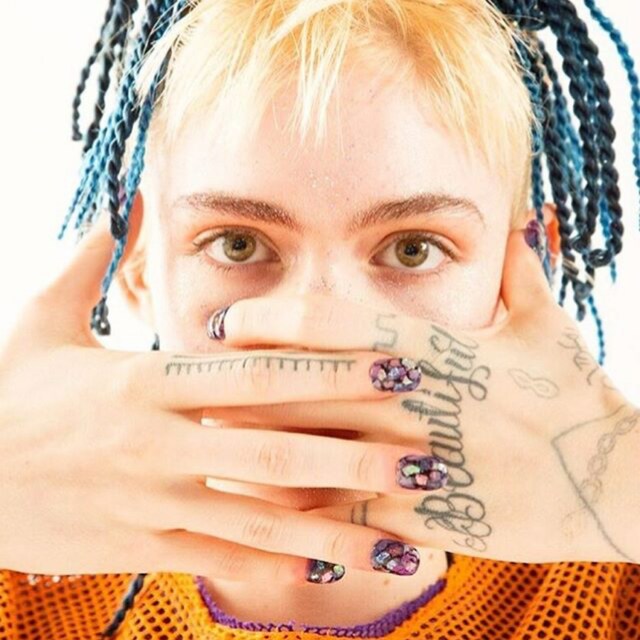 m@