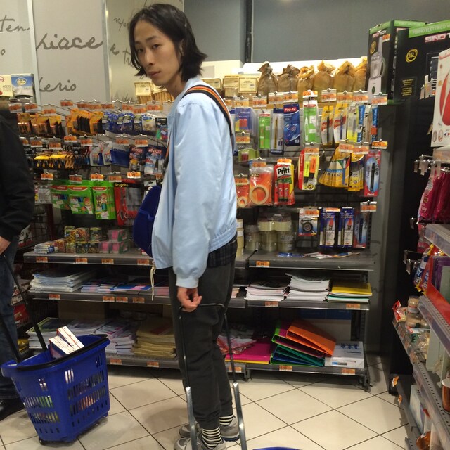 なり