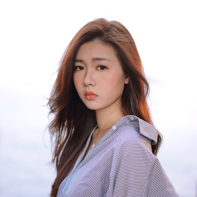 Stephanie Lee