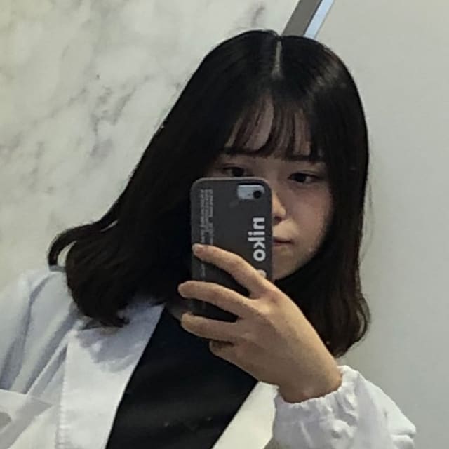 モモモ