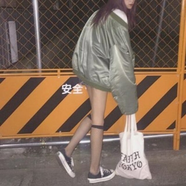 茜