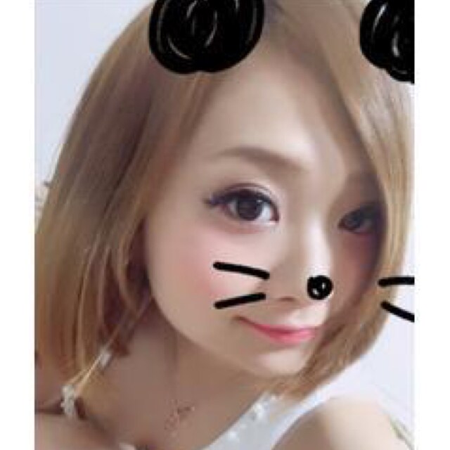 瞳