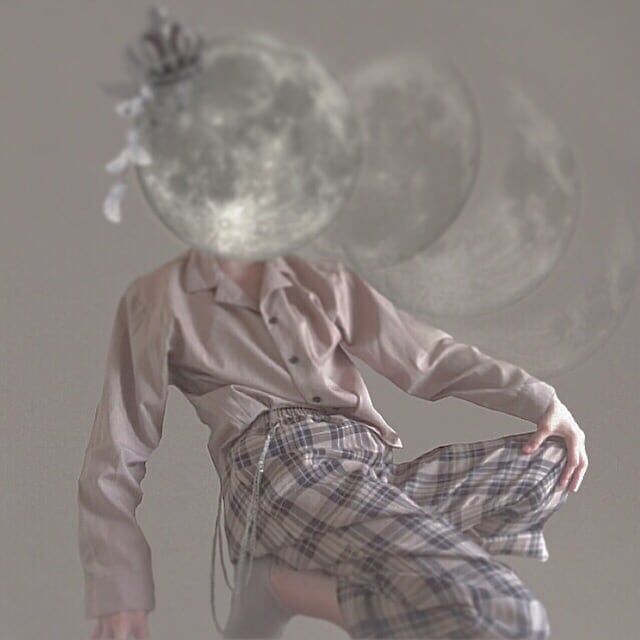 月　透